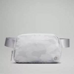 Lululemon Everywhere Belt Bag in Heritage Camo Starlight Multi